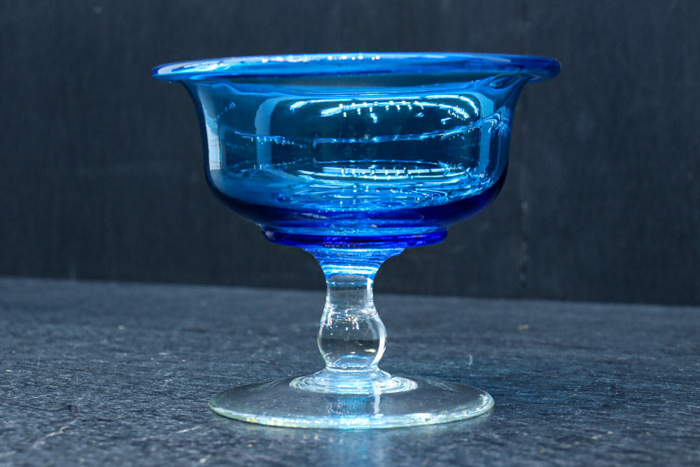 大正ガラス 和ガラス氷コップ ウランガラス シェル型 青フリル縁