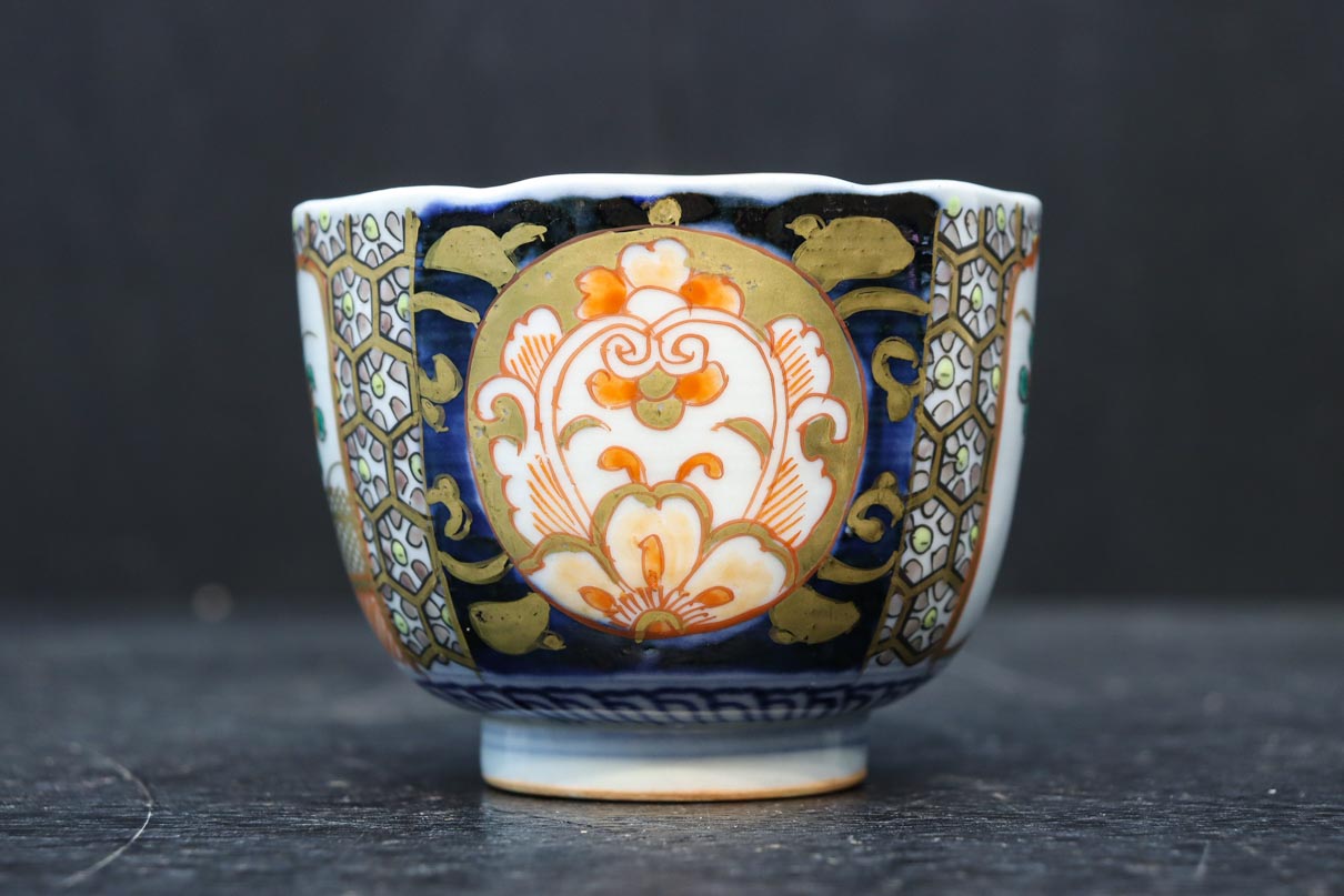 鮮やかな色彩で雅な面持ちの古伊万里の向付 DC8877 在庫3個 – 古福庵