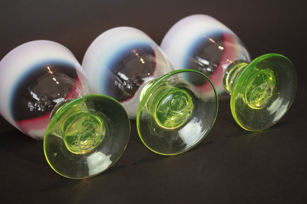 骨董 時代ガラス 青被せ 希少 菖蒲紋切子 ベル型氷コップ ウラン1客