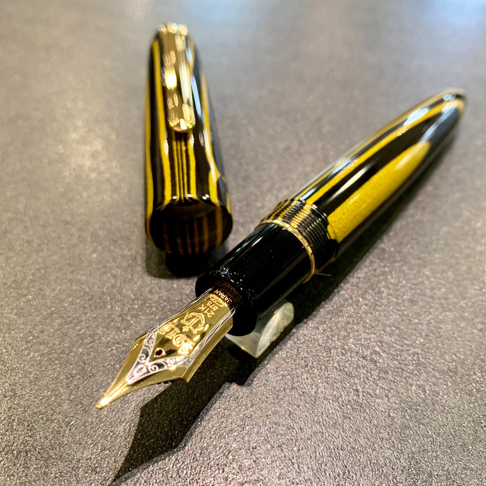 セーラー 限定キングプロフィット万年筆 積層エボナイトシリーズ入荷
