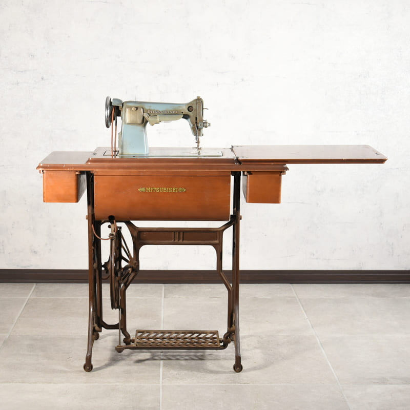 三菱 足踏みミシン アンティーク ミシン MITSUBISHI HA2 昭和レトロ