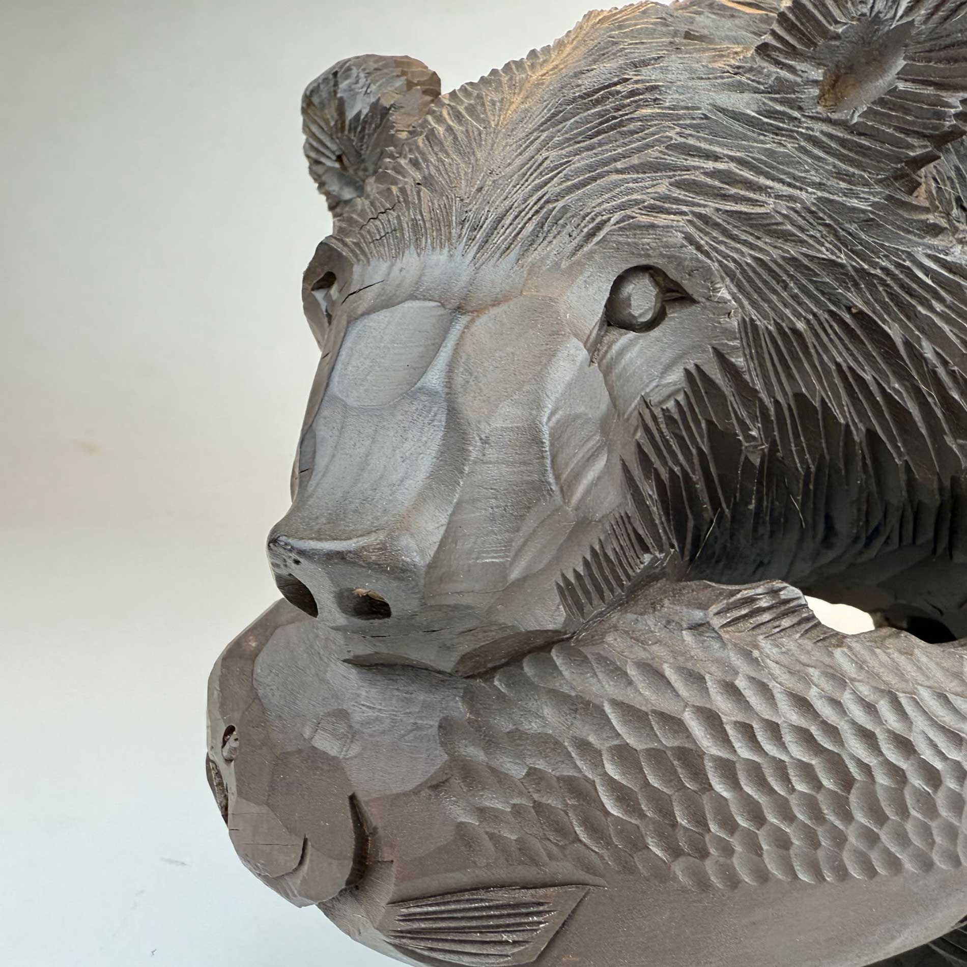 北海道 木彫りの熊 台座付 彫刻 木工品 昭和レトロ HOKKAIDO BEAR