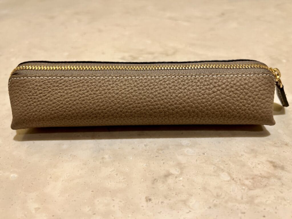 ボナベンチュラペンケース シュリンクレザー グレージュ ペンケース