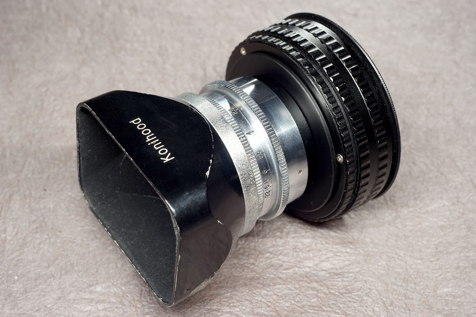 小さな異端者 ／ トミノール Tominor 50mm f2.8 - koiWide