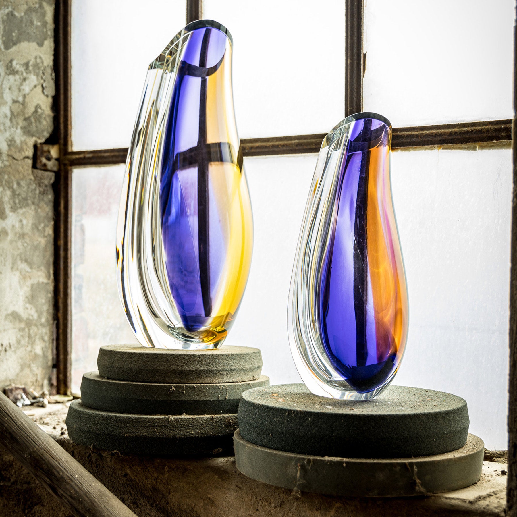 Kosta Boda Orchid Vase Decor Orange Purple Crystal Glass Low