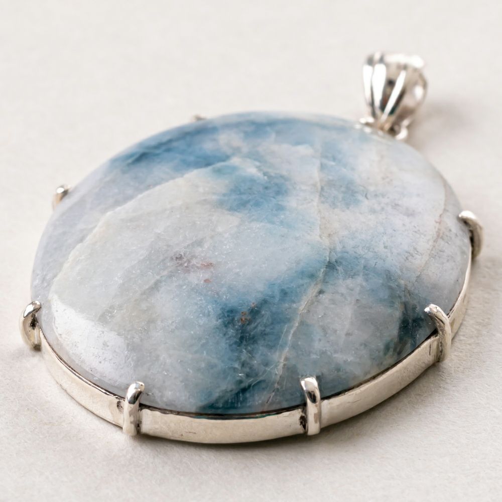 入コン沢・白×青色まだら・艶良し】（高品質青色ヒスイ）糸魚川天然