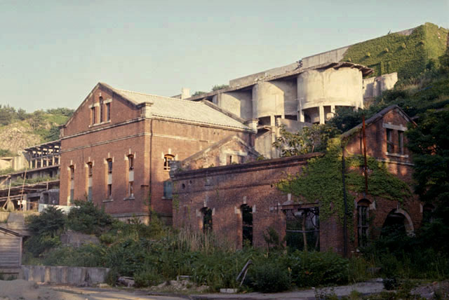 相川(アイカワ)とは？ 意味や使い方 - コトバンク