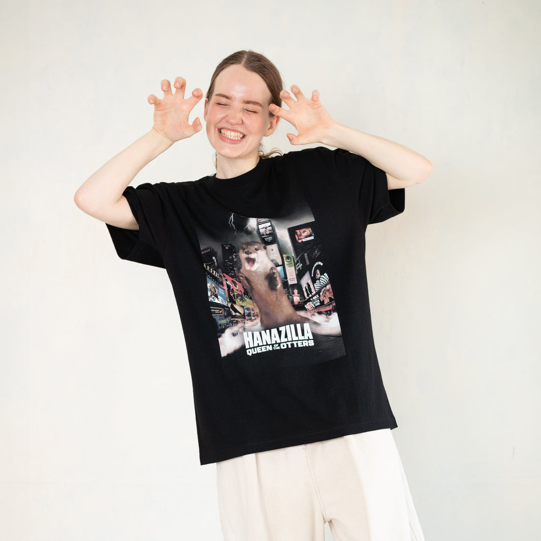 再入荷】カワウソ「HANAZILLA」Tシャツ – KOTSUMET OFFICIALSTORE