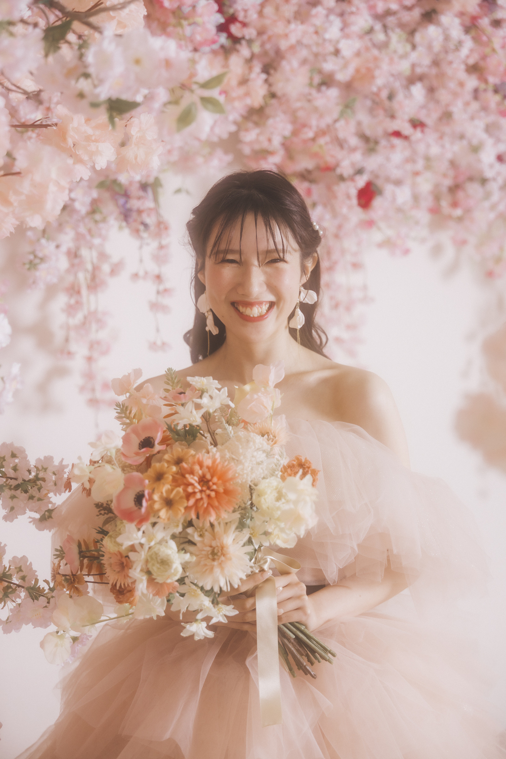 フランス】蝶ネクタイをしたピンクのアンティークテディベア / 青い目