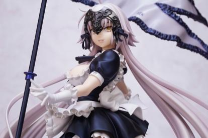 メイド ジャンヌ オルタ 旗付き ガレージキット グリズリーパンダ