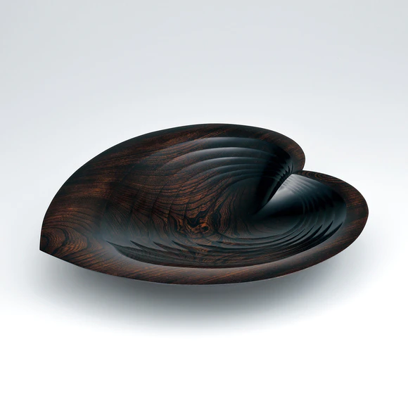 欅拭漆盛器勾玉(けやきふきうるしもりきまがたま)IM705