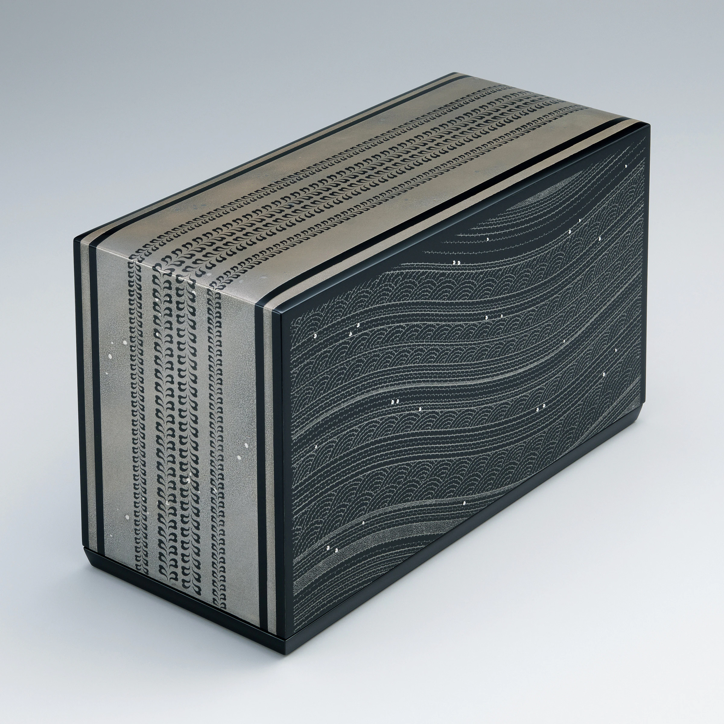 沈金象嵌宝石箱「希海」(水尻 清甫)｜ギャラリージャパン