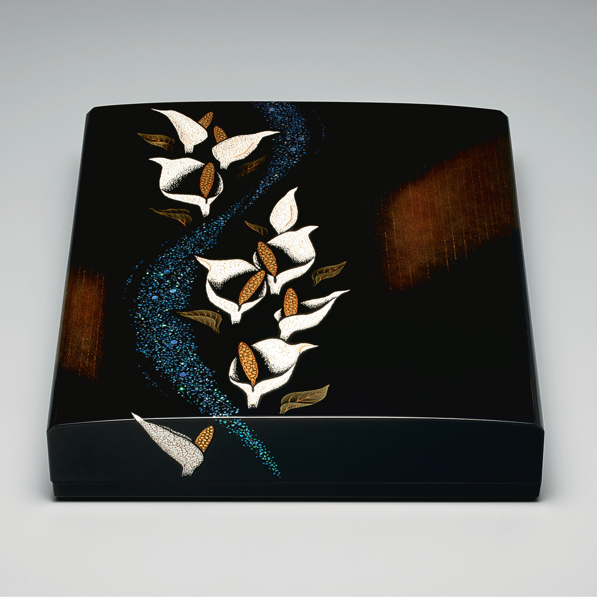 卵殻蒔絵箱「凛と」(坂本 康則)｜ギャラリージャパン