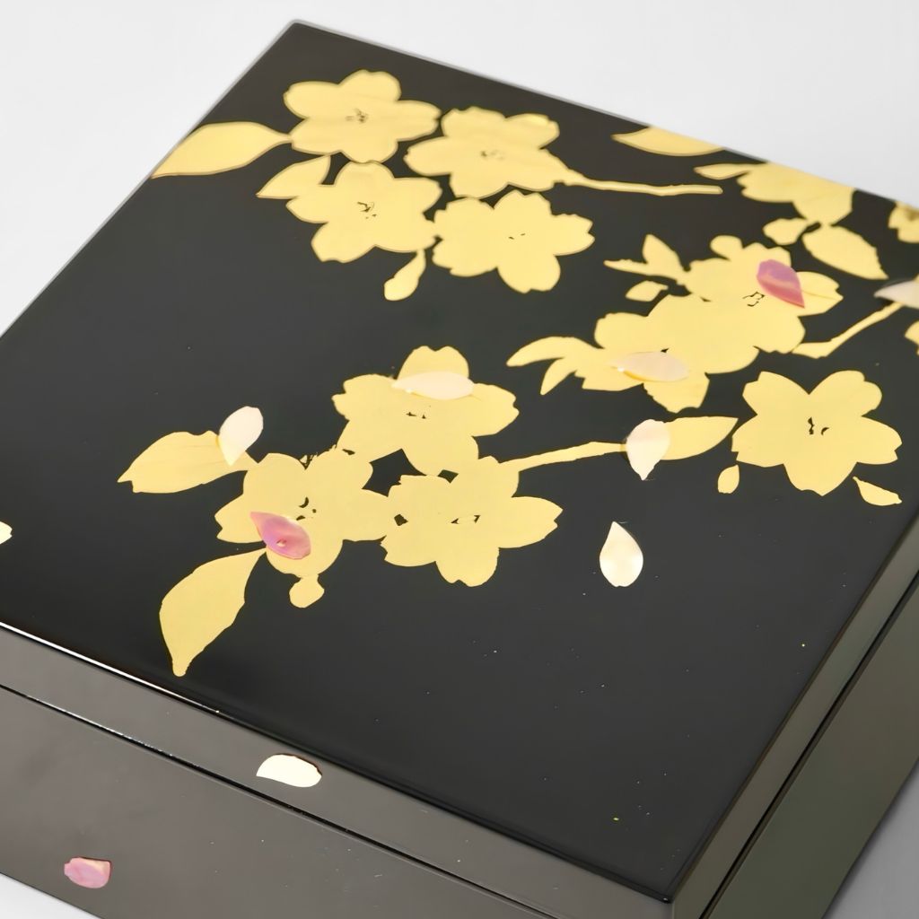 越前 金箔桜絵 角小箱 – 漆器 高翆
