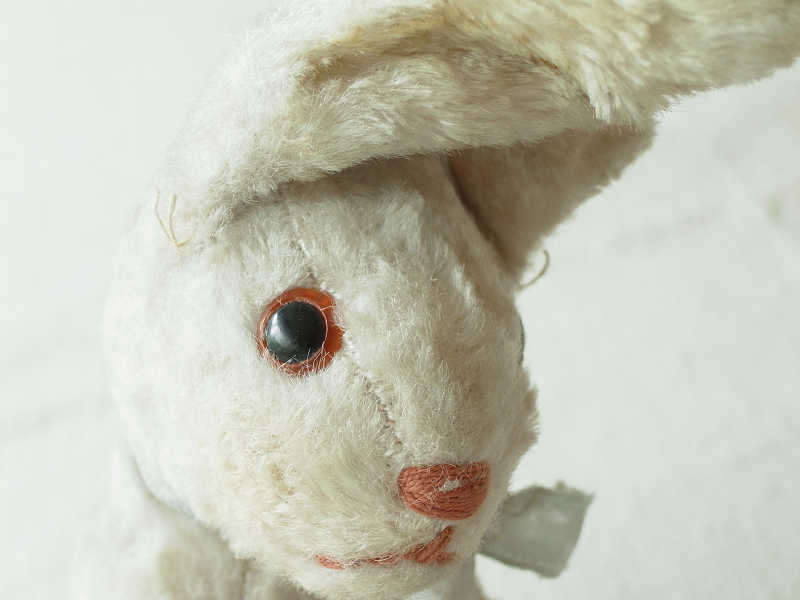 しろうさぎのぬいぐるみをUPしました！！ | こよなくアンティーク