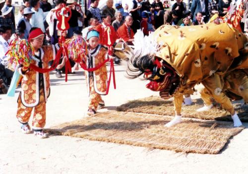 宮田の獅子舞 | 熊本県総合博物館ネットワーク・ポータルサイト