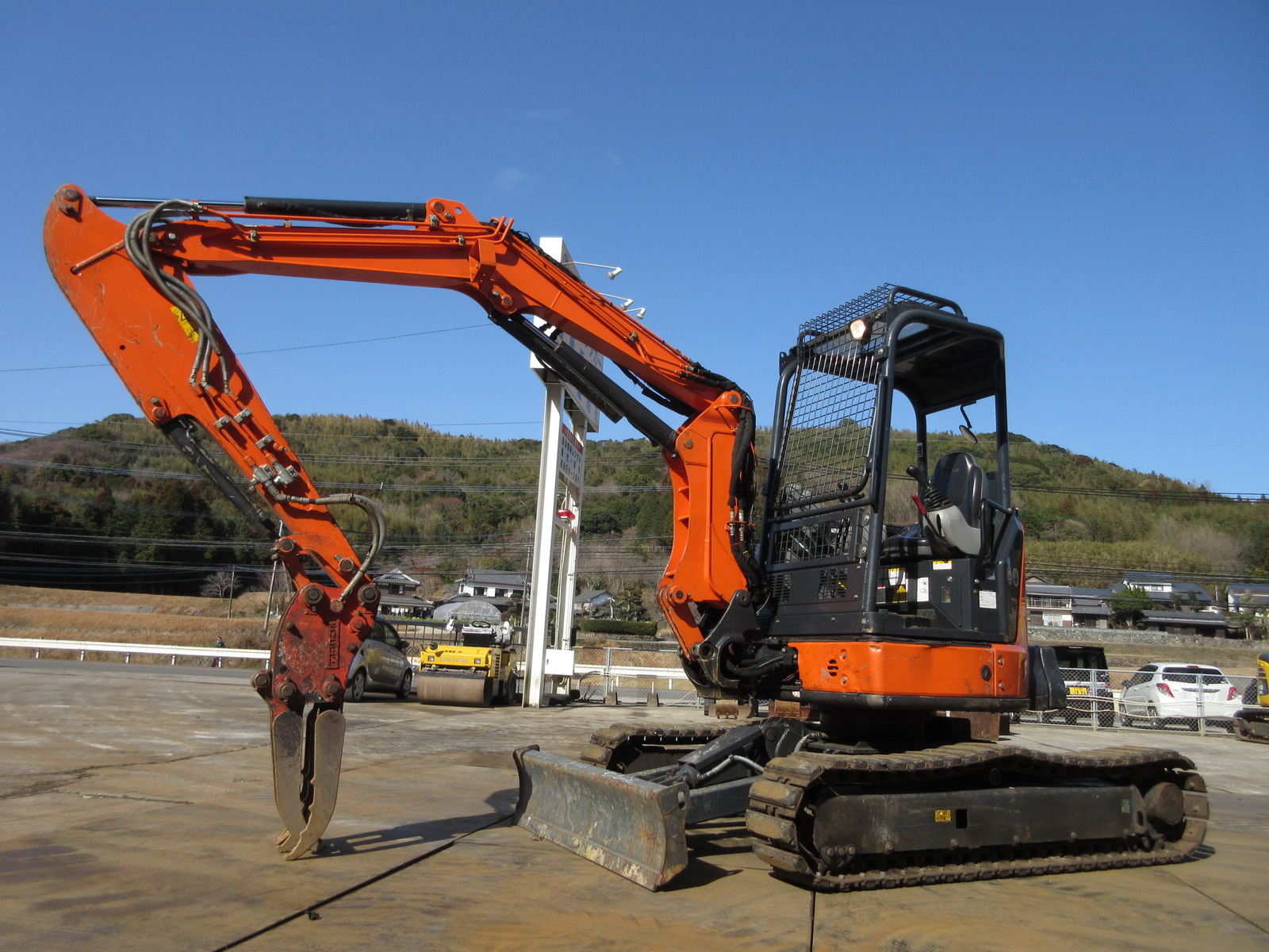 中古建設機械輸出|レンタル・リース・修理・販売の【国東重販株式会社】