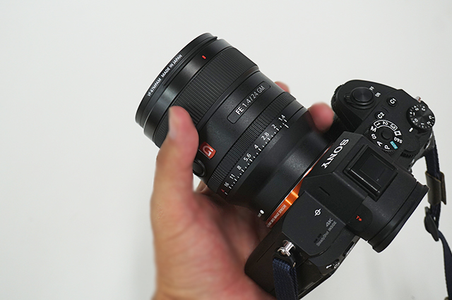SONY レンズFE24mm F1.4GM広角焦点レンズ SEL24F14GM Amazon.co.jp