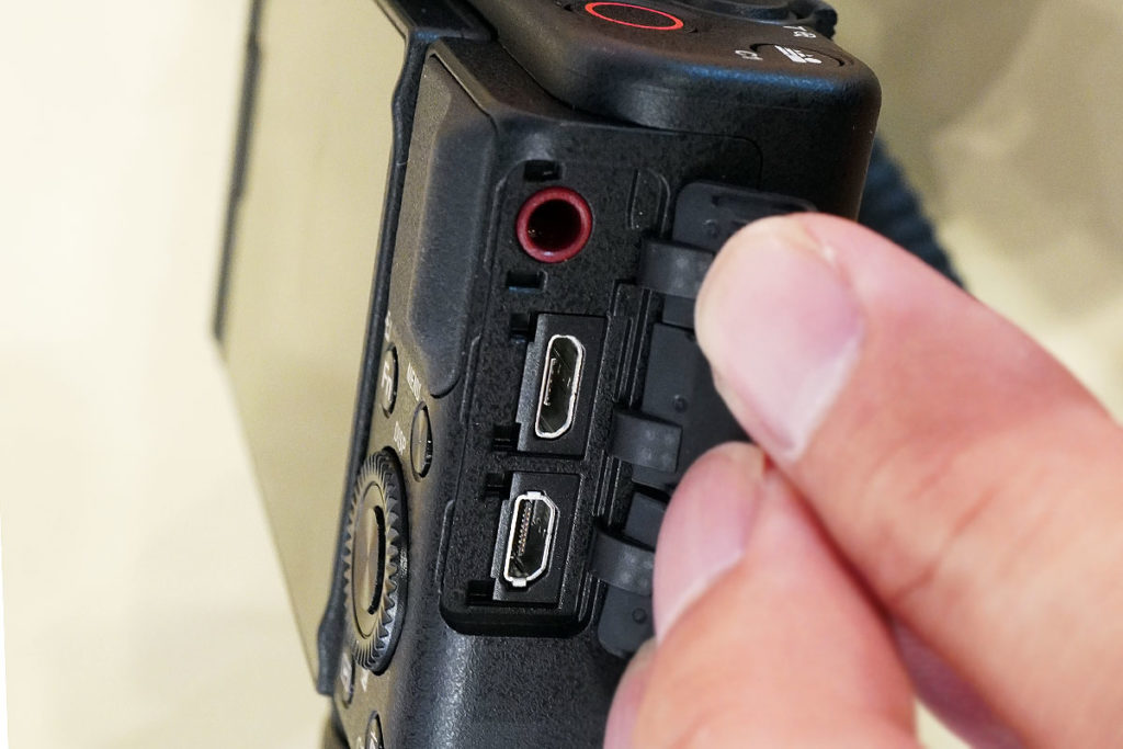 ソニーが新型番「VLOGCAM ZV-1A」を準備中！？ヨーロッパUSB Type-C