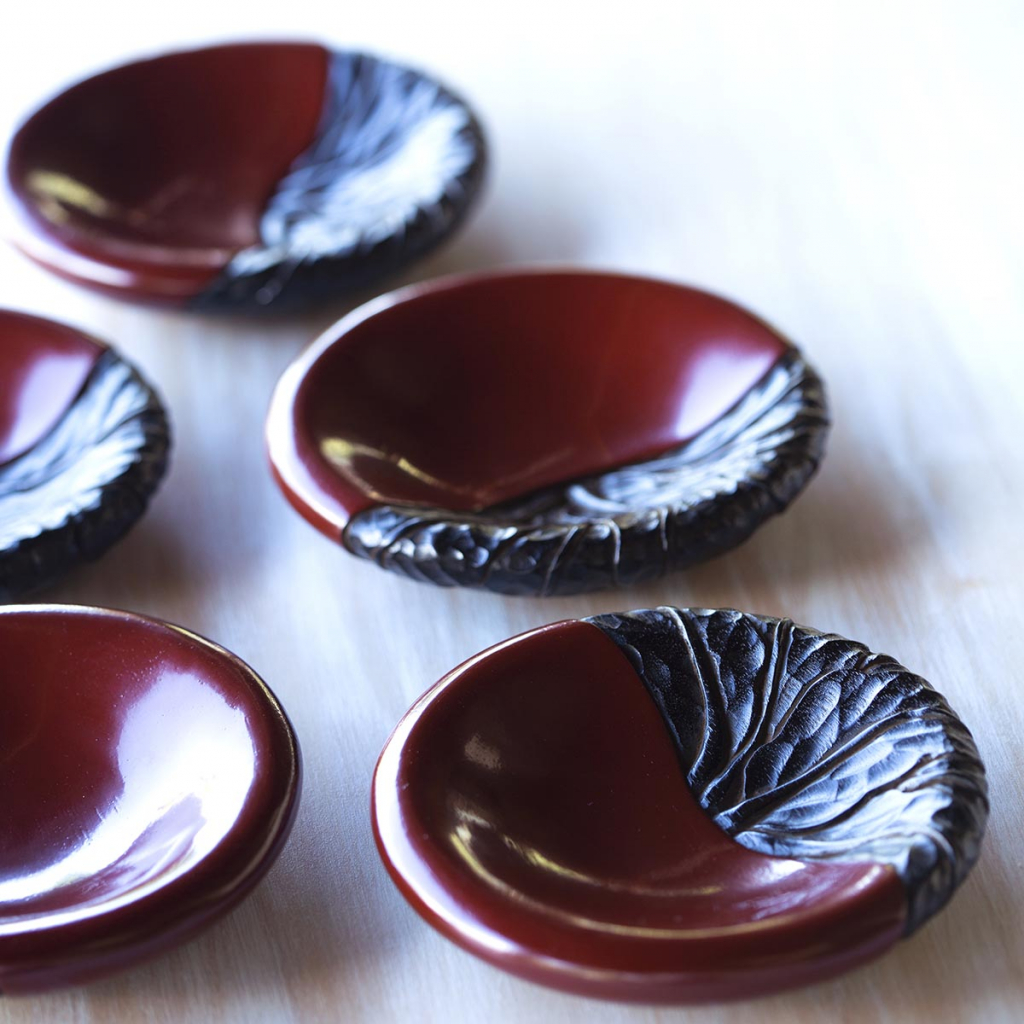 銘々皿、デザート皿としても| 草木彫 川添日記 漆作家 少しづつ違う五枚組