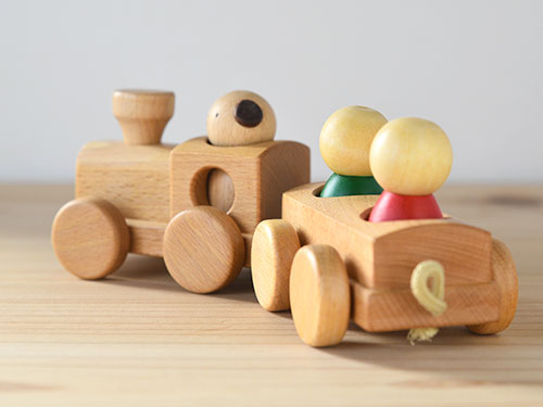 汽車のおもちゃ ニューぽっぽ2号｜木のおもちゃ KURABOKKO