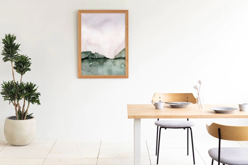 飾るだけで夏仕様のインテリアに模様替えできる、水彩画タッチのアート