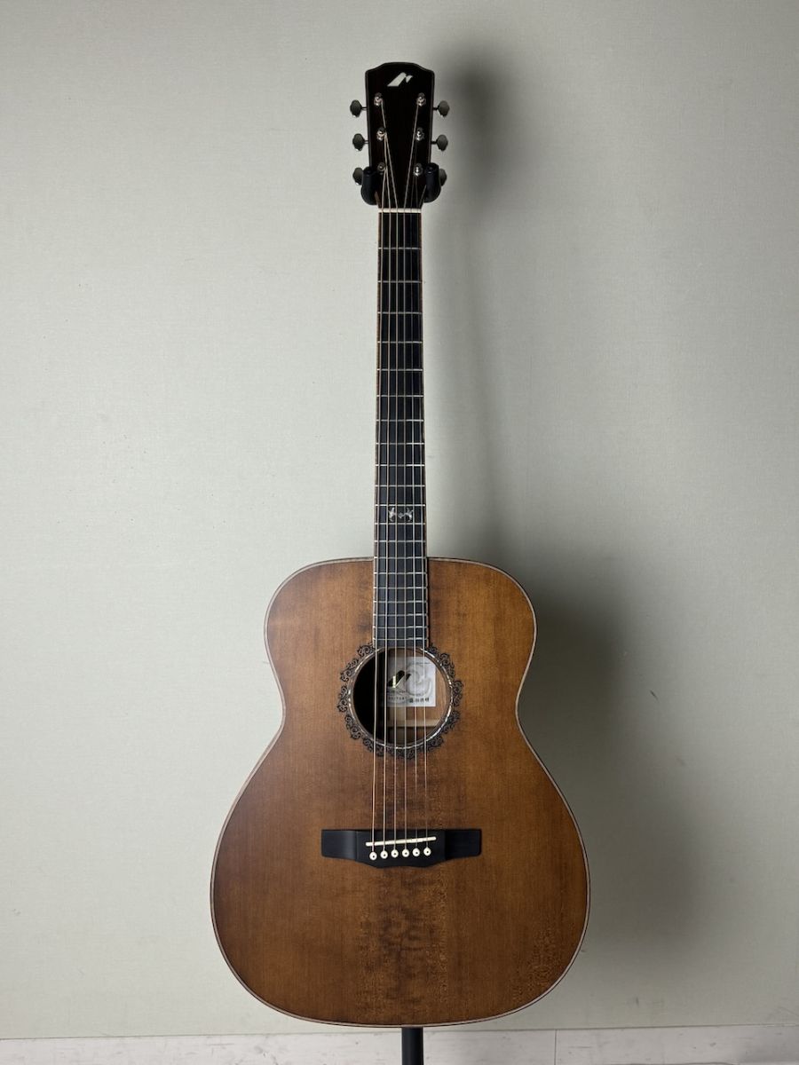 米津玄師使用モデル モーリス FLB-80 DV