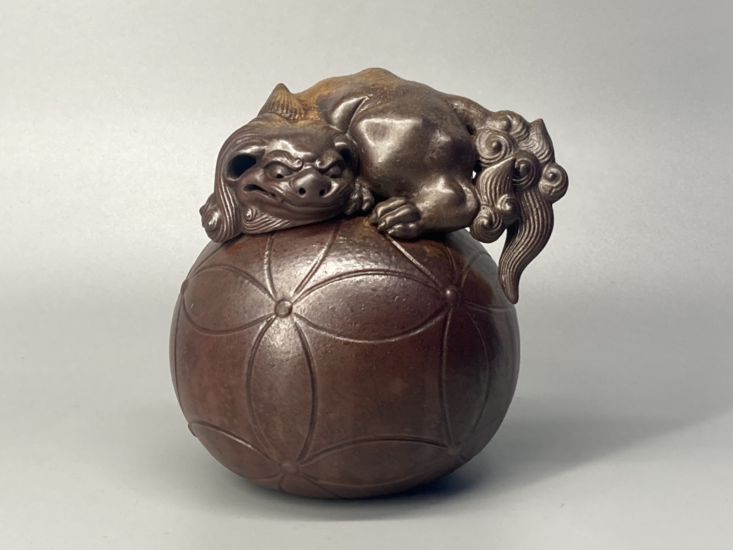 ☆備前焼の名工 備前焼『 西村春湖 』向獅子香炉・共箱 ／ 細工物・香