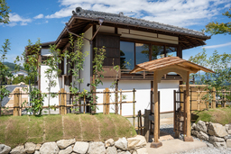 茶道裏千家次期家元臨席のもと、「即翁新座敷茶室」竣工披露茶会を開催