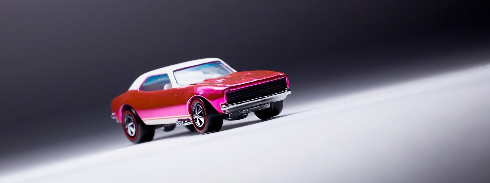 Today's Hot Wheels RLC Neo Classics '67 Camaro pairs beautifully