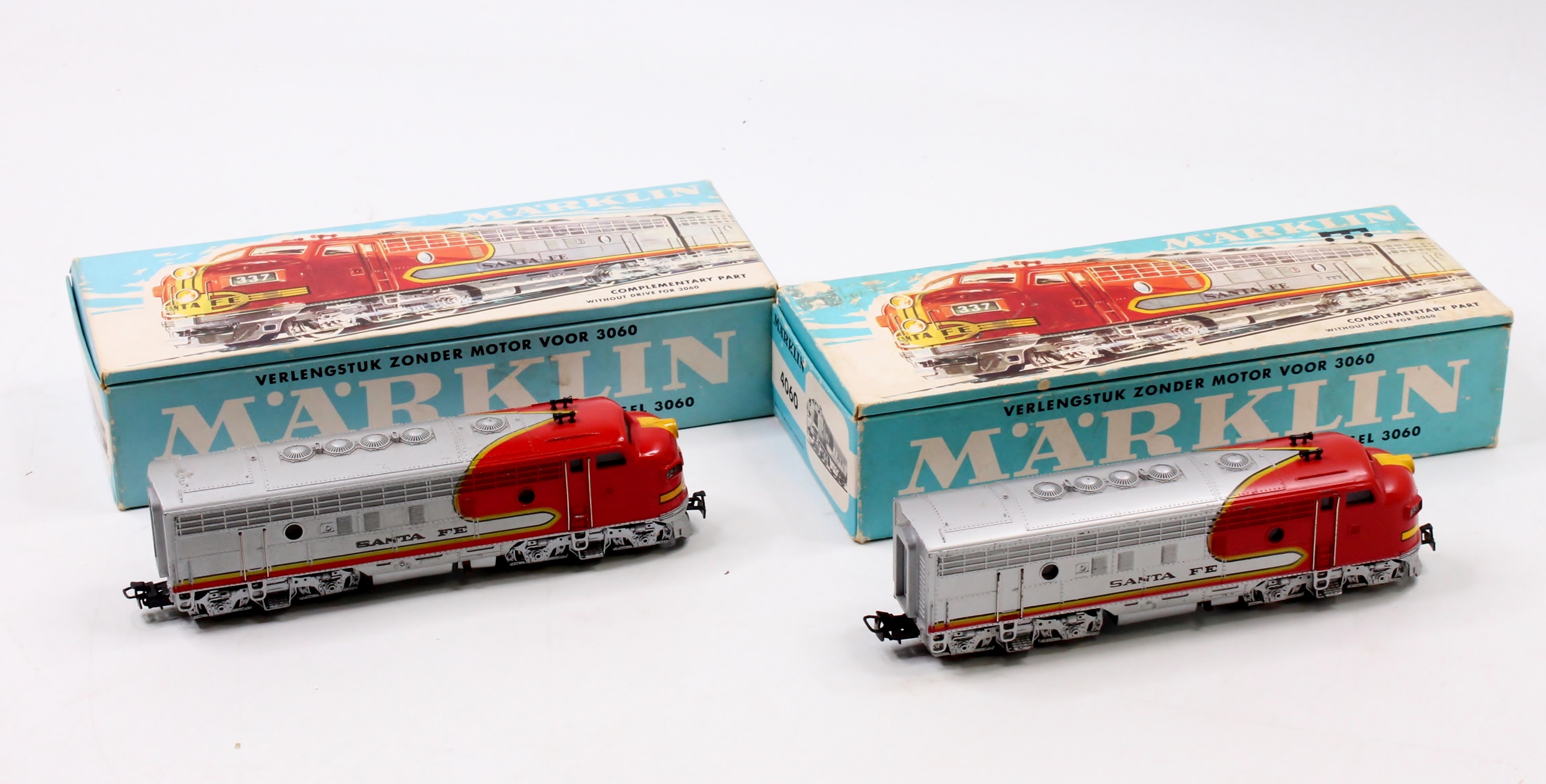 Lot 587 - Two Marklin H0 3-rail EMD F7 4060 Santa Fe