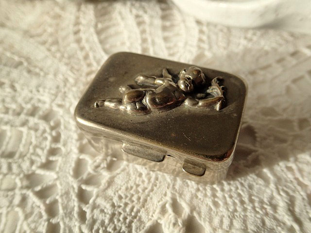 プッティ小天使ロザリオケース】【ピルケース代用可】イタリア