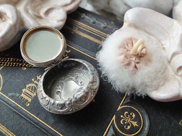 フランスアンティーク パウダーケース 刻印 シルバープレート ミラー