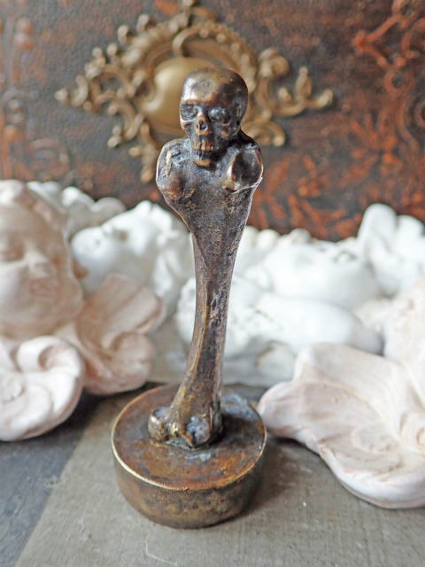 スカル 骨 デザイン くるみ割り 金属製 スカル 骨 デザインくるみ割り