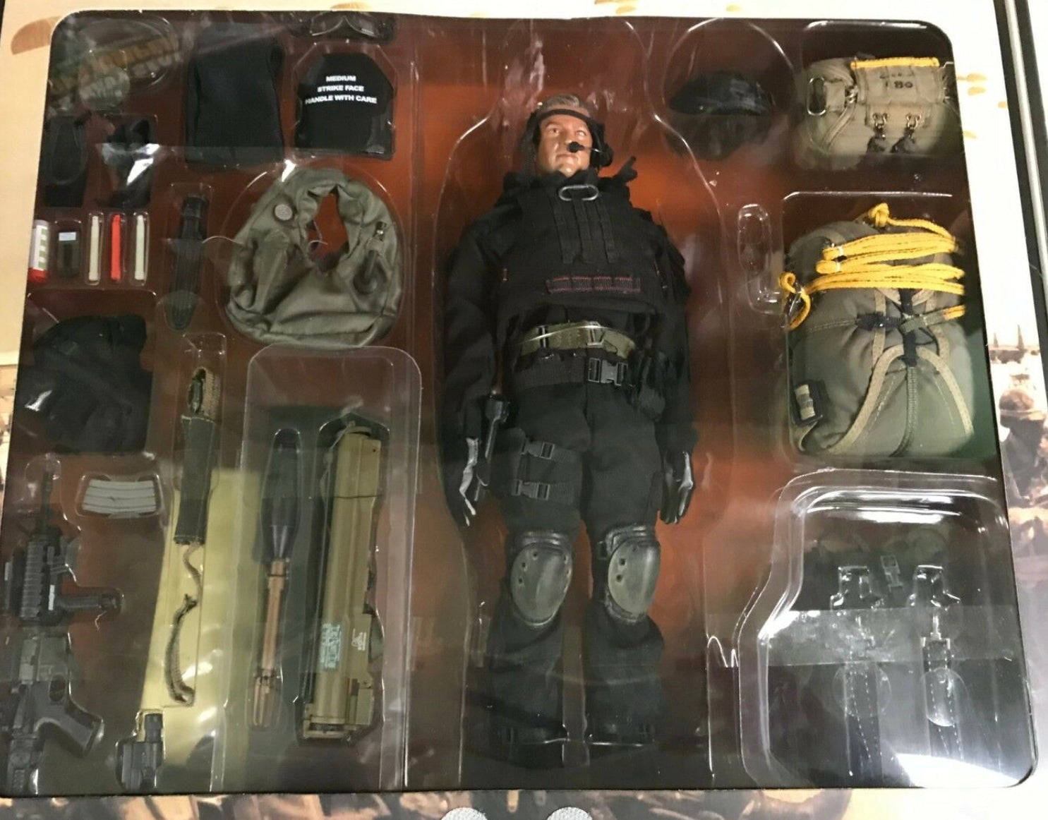 Hot Toys 1/6 12