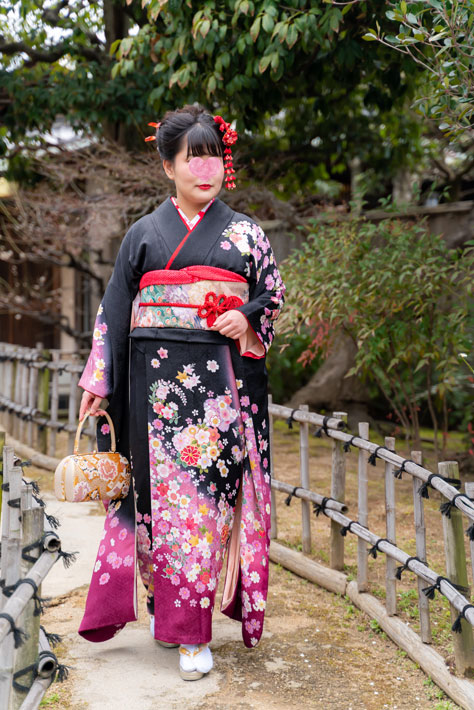 化繊・仕立て上がり】 振袖 ピンク 黒 モダン 成人式 前撮り C1005