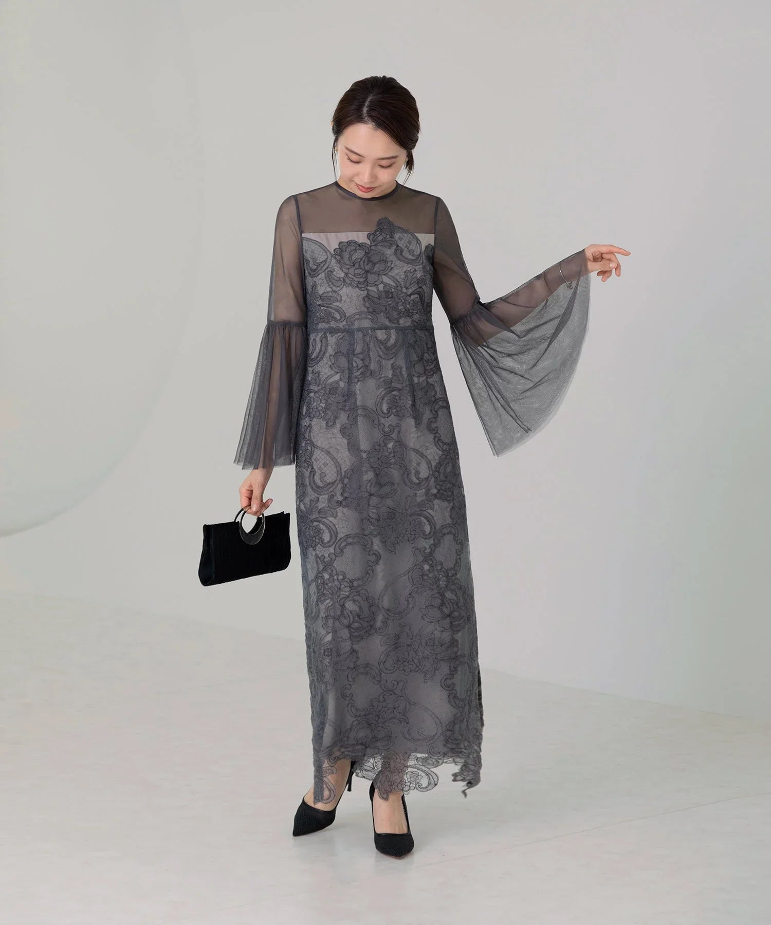 Leja ドレスワンピース グレー Leja（レジャ） ドレス 「LEJA」花柄