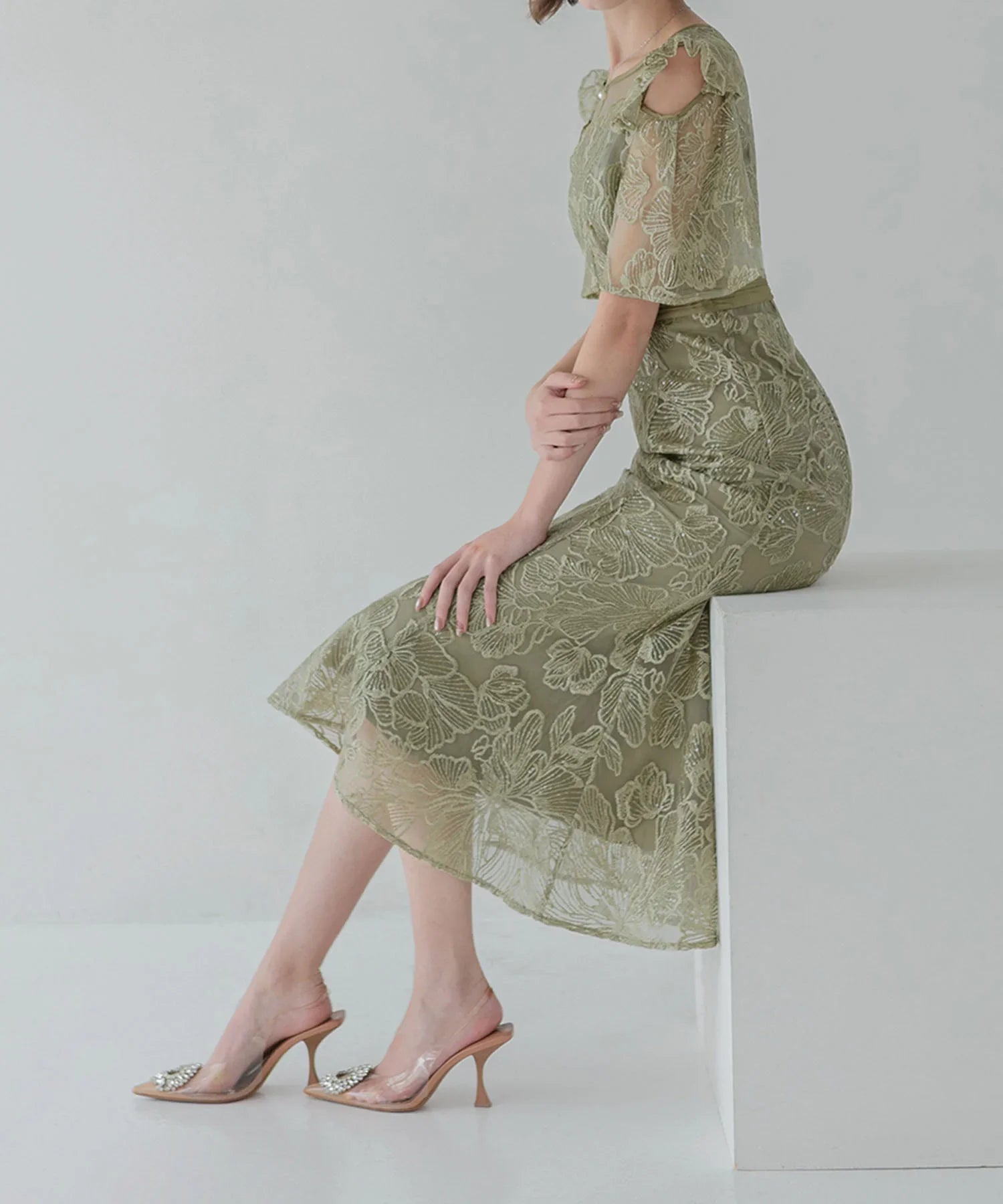 一部当日発送】フラワーレースシアーフリルマーメイドワンピース結婚式