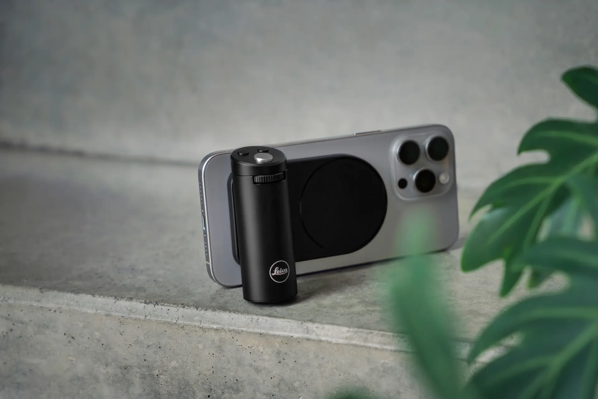 スマホアクセサリー Leica LUX Grip CASE A new Leica LUX Grip for