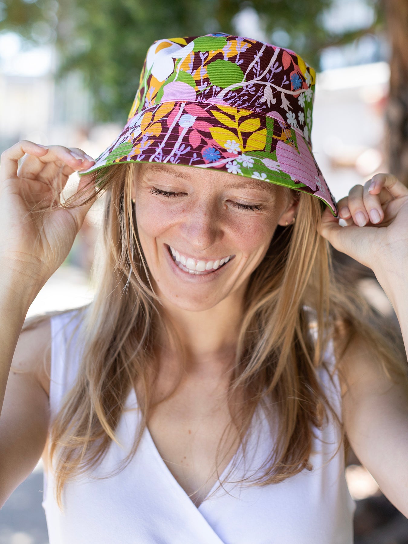 BERTA bucket hat Meadow Flower – Lesley Evers