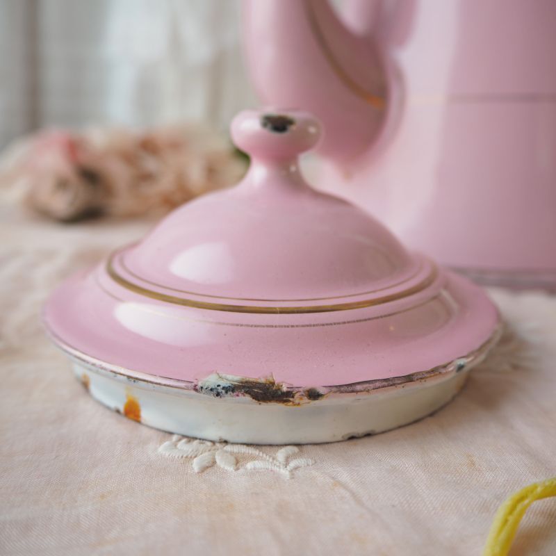 ピンク色のホーロー/コーヒーポット cuisine・キッチン