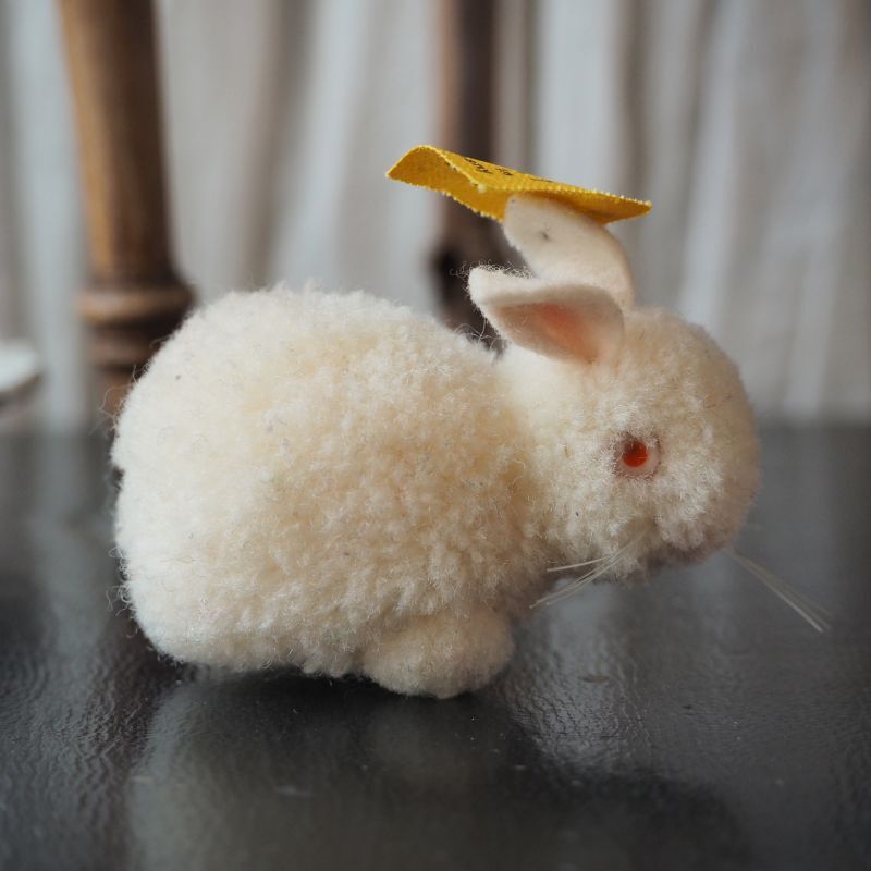 シュタイフ社レアなポンポン白いうさぎ/赤い目100%ウール（極小サイズ