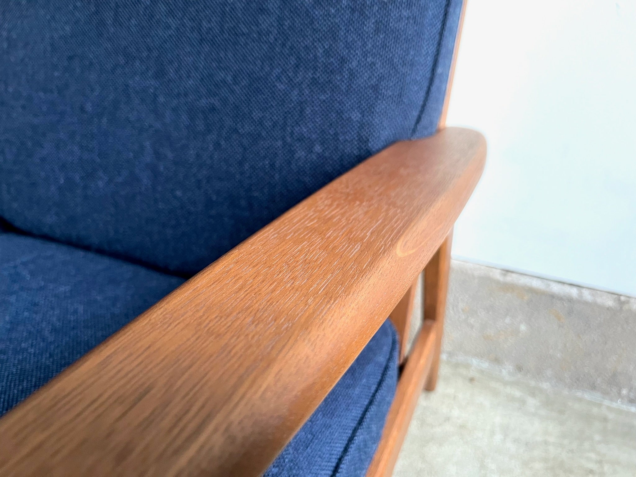 Lewisオリジナル2シーターソファ – Lewis-meguro