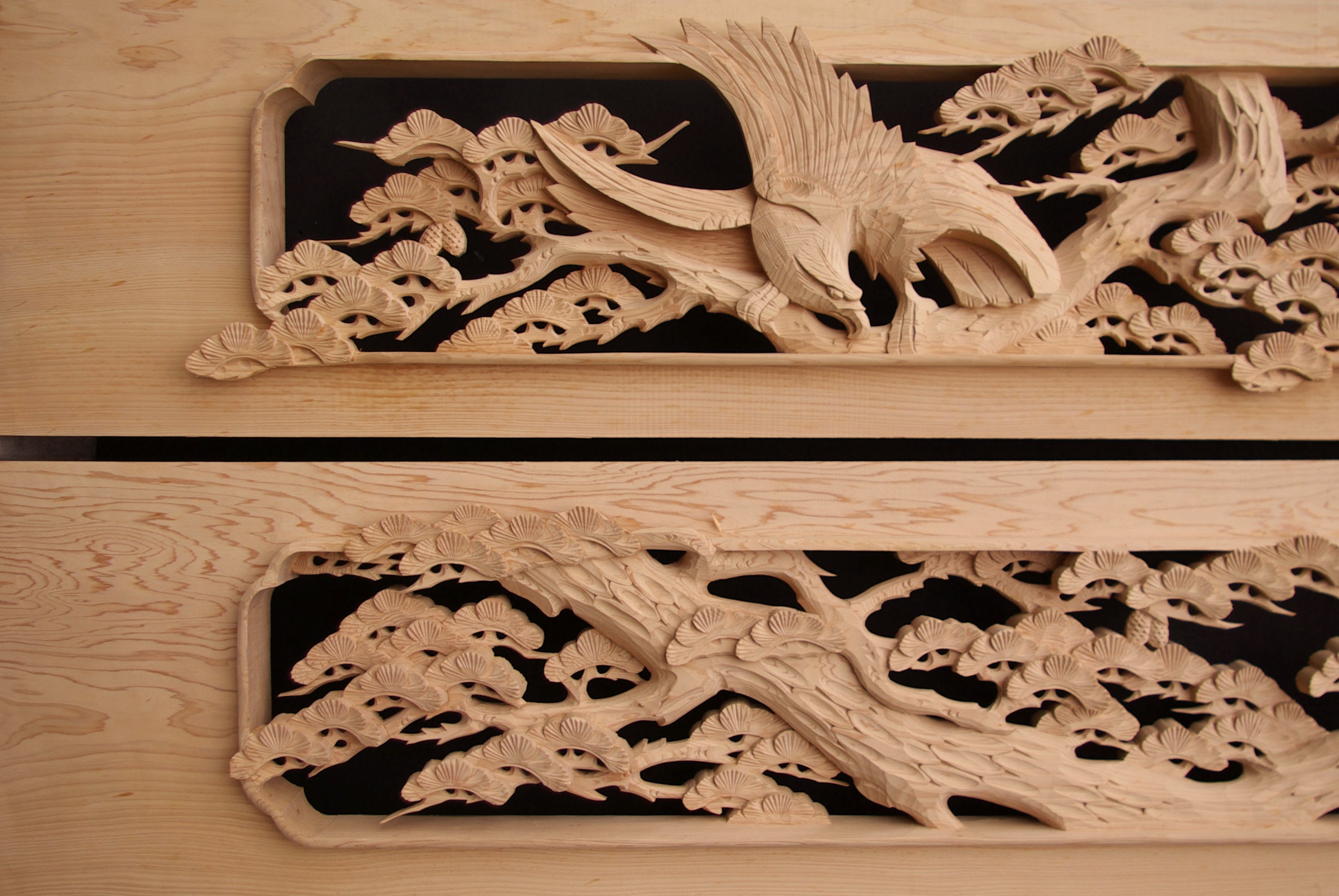 彫刻欄間の高原銘木店 ＞ 100-199 ＞ 0137 松に鷹 6尺×1