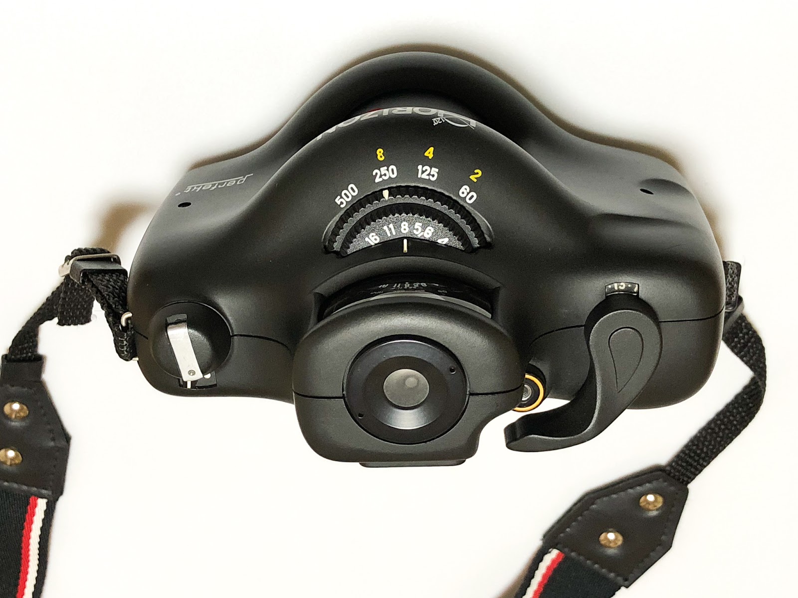 フィルムカメラでパノラマ写真が撮れる！ ロモグラフィー『Horizon