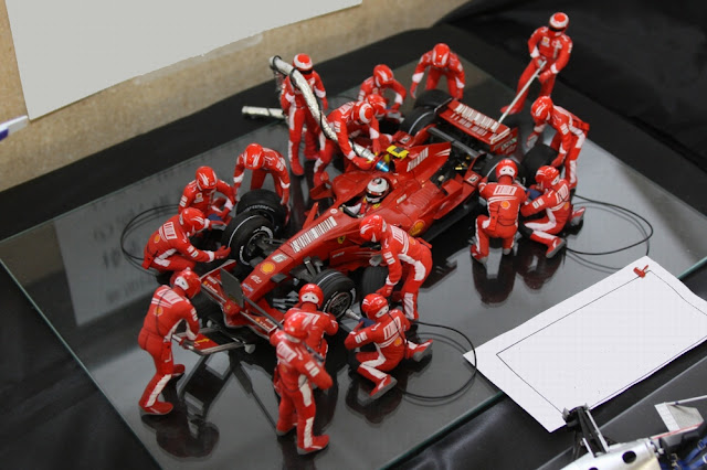 フジミ 1/20 フェラーリ F2007 & ピットクルーセットAB: Cizeta Weblog
