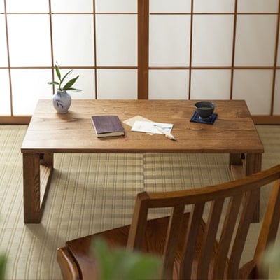 折りたたみ小机 コンパクトに折りたためる、和洋を問わない無垢の木の