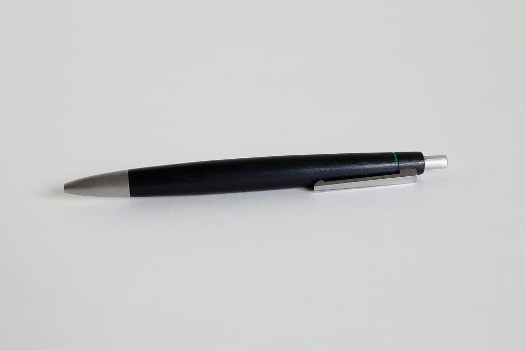 LAMY2000 L401 レビュー｜名作デザインにジェットストリーム芯で最高の