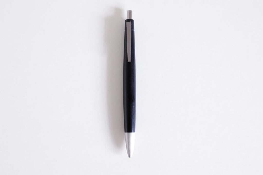 LAMY2000 L401 レビュー｜名作デザインにジェットストリーム芯で最高の