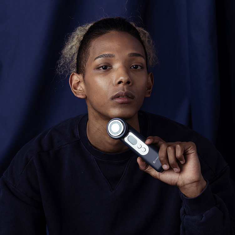 マルチエステ美顔器 EVH-FC02 | EVOOCH(エボーク)